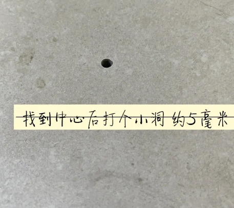 新野瓷砖空鼓维修公司专业解答在瓷砖铺贴过程中，如果砂料搅拌不均匀，将会带来以下问题
